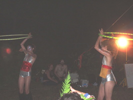 awesome hula hoop show